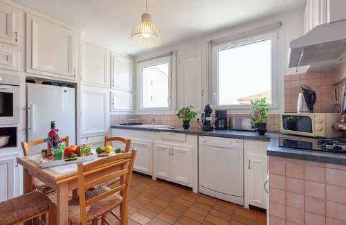 Le Brusc House | Villa 'L'acanthe' with Private Pool, Private Terrace, and Wi-Fi