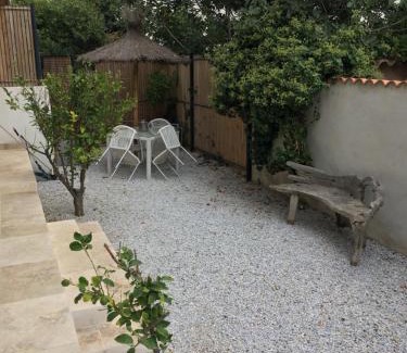La Tamarissiere Apartment | Villa L'Amiraute