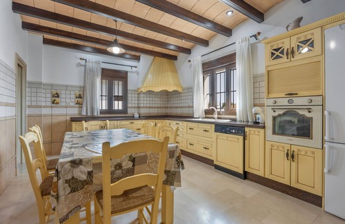 Chiclana de la Frontera House | Villa 'La Marisma' with Wi-Fi and Air Conditioning