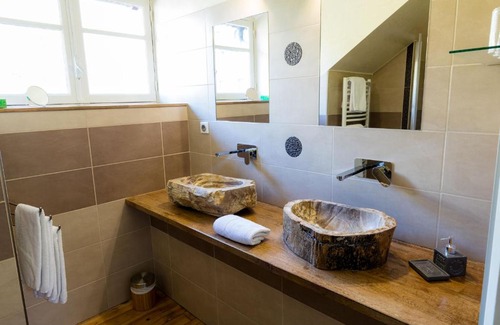 Lourdes Bed & Breakfast | Villa l'Orante