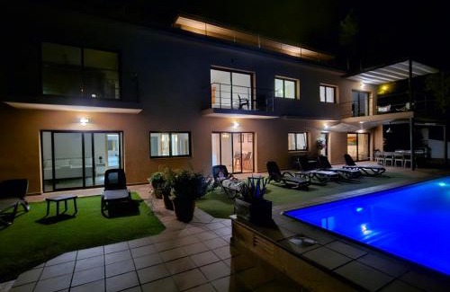 Blanes Villa | VILLA LA CALA with swimming pool & sea view, 10 min walk from the sea