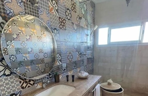 Ayir House | Villa La Falaise