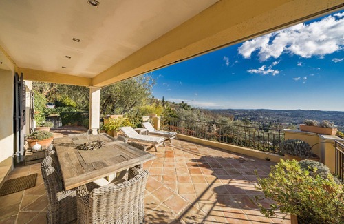 Chateauneuf-Grasse Villa | Villa La Lavande Has A Heated Pool And Magnificent Sea, Golf And Mountain Views