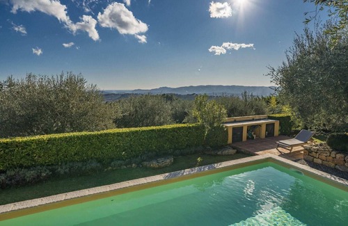 Chateauneuf-Grasse Villa | Villa La Lavande Has A Heated Pool And Magnificent Sea, Golf And Mountain Views