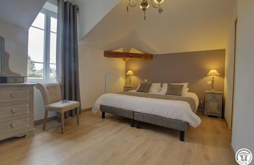 Villieu-Loyes-Mollon House | Villa La Maternite