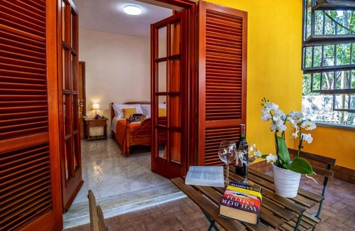 Sorrento Villa | VILLA LA NATURA x6 WITH GARDEN AND FREE PRIVATE PARKING