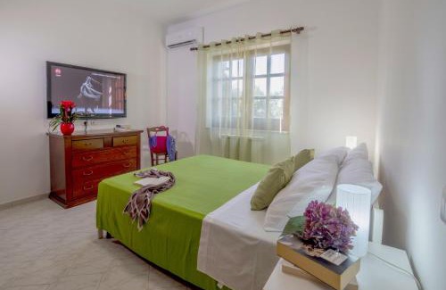 Sorrento Villa | VILLA LA NATURA x6 WITH GARDEN AND FREE PRIVATE PARKING