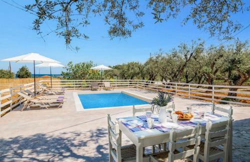 Drosia Villa | Villa La Onta by Villa Plus