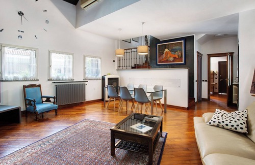 Peschiera Borromeo Villa | "Villa La Palmetta" with Pool, Terrace & Wi-Fi