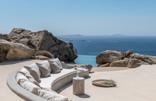 Agios Stefanos Villa | Villa La Roccia - MG Villas Mykonos