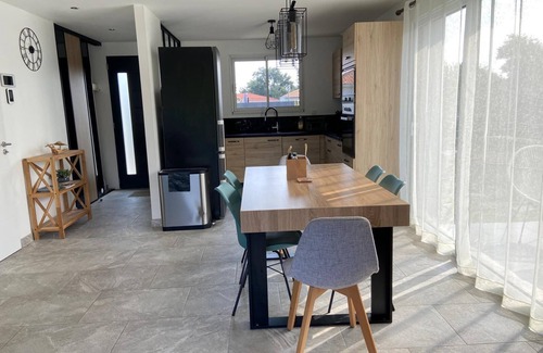 Mimizan House | Villa La Sapotille 4 Tout Confort Avec Piscine Prés de Tout Commodité à Mimizan