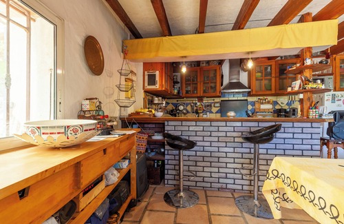 Evenos Villa | Villa 'La Villa Du Broussan' with Mountain View, Private Pool and Wi-Fi