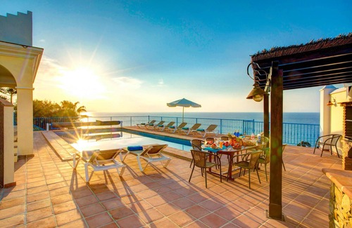 Urbanizacion Ladera del Mar Villa | Villa Ladera Mar by Villa Plus
