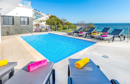 Urbanizacion Ladera del Mar Villa | Villa Ladera Sol by Villa Plus