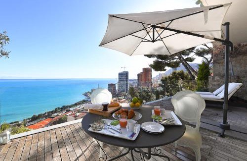 Roquebrune-Cap-Martin Apartment | Villa Laetitia Private Pool