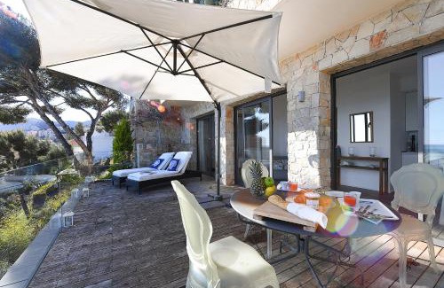 Roquebrune-Cap-Martin Apartment | Villa Laetitia Private Pool