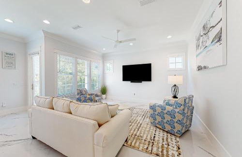 Villa Lago House | Villa Lago Seaside Sanctuary