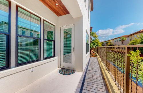 Villa Lago House | Villa Lago Seaside Sanctuary