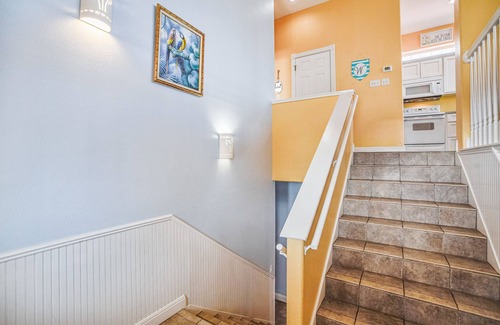 Port Aransas House | Villa Laguna! Pet Friendly! STEPS to the Pool & Boardwalk to Beach