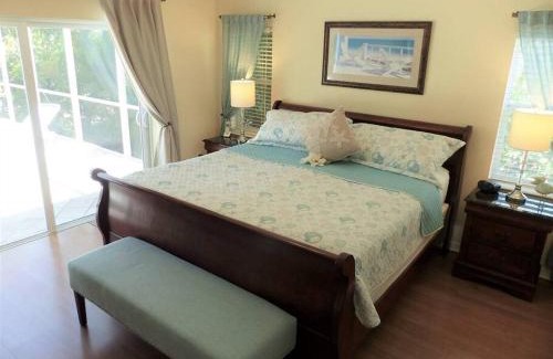 Burnt Store House | Villa Lahaina your perfect tropical getaway