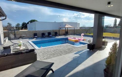 Stokovci Villa | Villa Lana - Cabrunici by Villas Guide