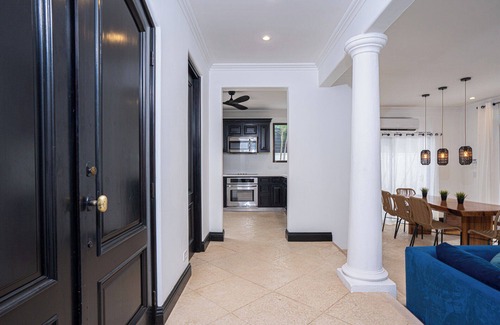 Playa Langosta House | VILLA LANGOSTA DEL MAR - SPACIOUS ENSUITE VILLA AT THE BEACH /TAMARINDO