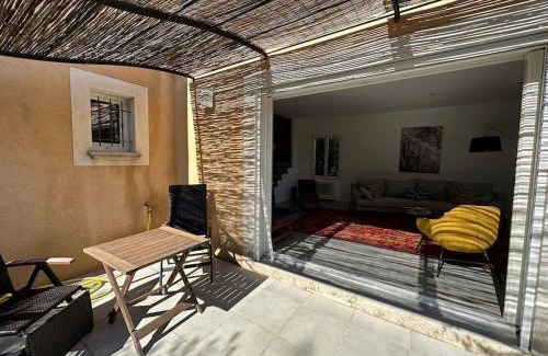 Le Brusc Villa | Villa Lantana - 8 couchages - Plages et port à pieds