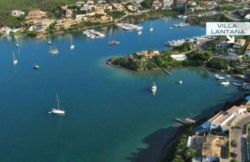 Cala Llonga Villa | VILLA LANTANA -Vistas únicas al puerto de Mahón