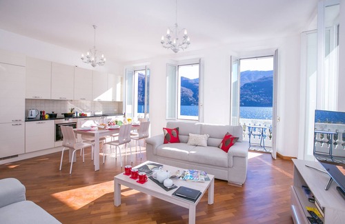 Carate Urio Apartment | Villa Larius Balcone, Carate Urio, Italy