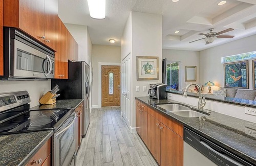 South Sarasota House | Villa Las Flores: Private Pool Renovation Sleeps 8