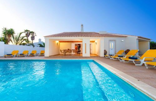 Areias de Sao Joao Villa | Villa Las Palmas by Algarve Vacation