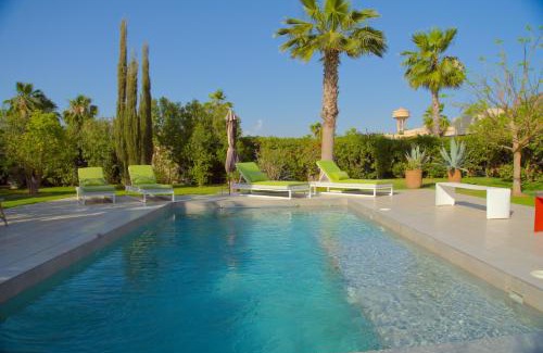 Issen Villa | Villa Lasri, , Stylish with Heated Pool, and BBQ