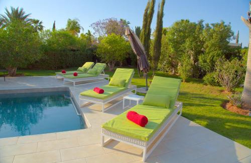 Issen Villa | Villa Lasri, , Stylish with Heated Pool, and BBQ