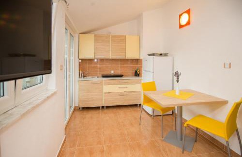 Pasman Apartment | Villa Lavanda - family friendly, beachfront