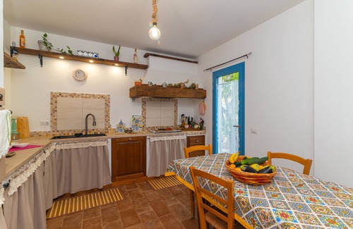 Calangianus Villa | Villa 'Lavanda' with Mountain View, Wi-Fi and Air Conditioning