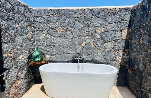 Lajares Apartment | Villa Lavayarena private pool in Lajares