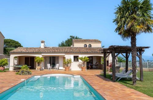 Aubenas Villa | Villa Lazuel, piscine privée chauffée, vue panoramique et jardin clos