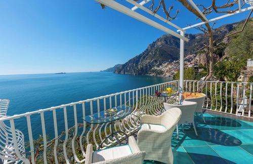 Positano House | Villa Le Sirene with Private Jacuzzi, Sea View