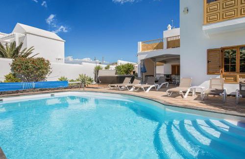 Puerto del Carmen Villa | Villa Lea
