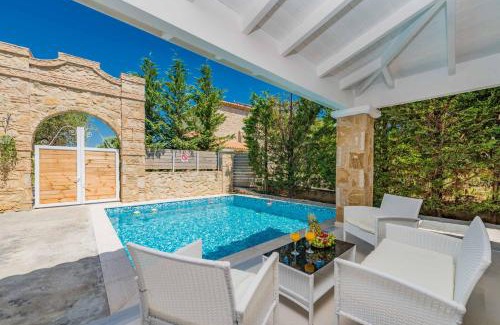 Drosia Villa | Villa Lefki Sofita