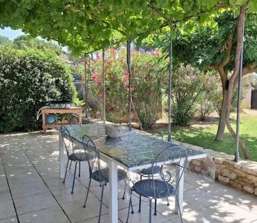 Beaumes-de-Venise House | Villa Leis Moelos