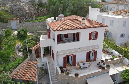 idhra House | Villa Leonard - Comfort Villa