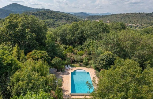 Saint-Bres Villa | Villa Les Cigales – Holiday home in the Cévennes with fenced pool and lush garden