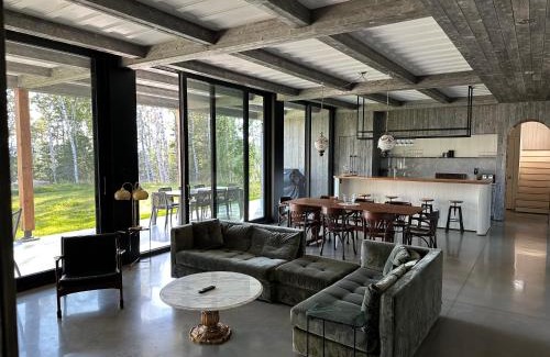La Malbaie Villa | Villa Les Flots: Breathtaking view of St Lawrence