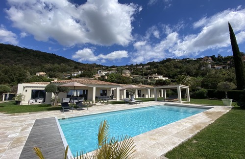 La Croix-Valmer Villa | Villa "Les Oliviers" high standing 5 bedrooms - swimming pool - sea and hills view