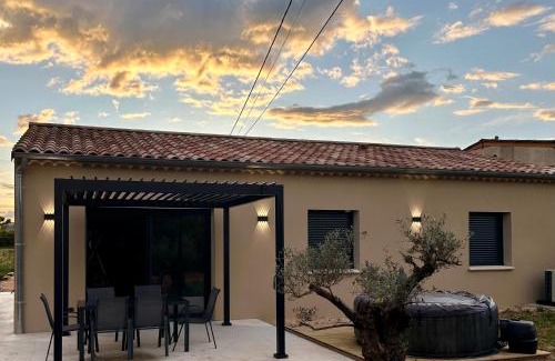 Lablachere Villa | Villa les oliviers