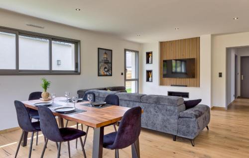 Saint-Germain-sur-Ay House | Villa Les Oyats