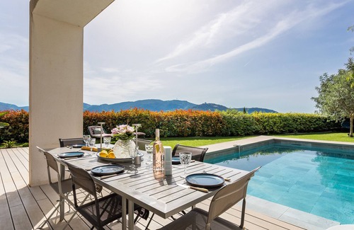 Gairaut Villa | Villa Les Sources VI4245 By Riviera Holiday Homes