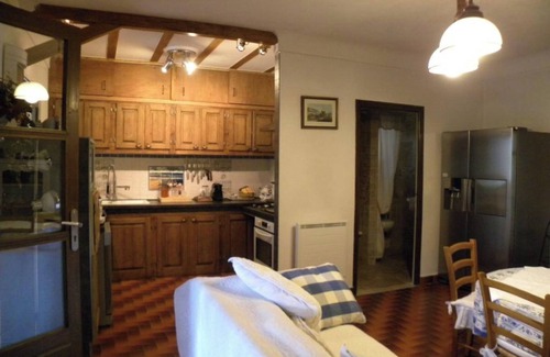 Lioux Villa | Villa "Les Vallons" with private pool, garden, and Wi-Fi