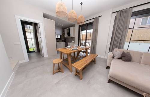 Cesme Villa | Villa Lia 2, Relaxing Design, Private pool, 350mt to the Sea